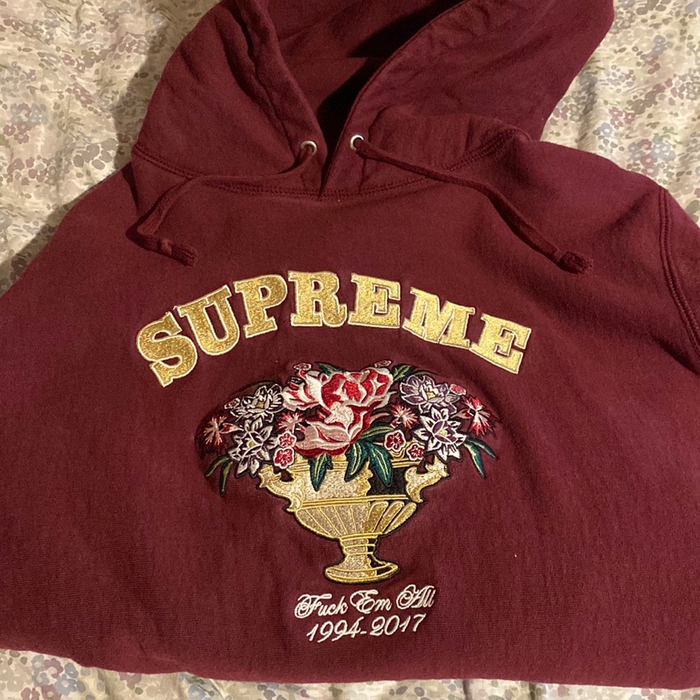 Men’s supreme hoodie